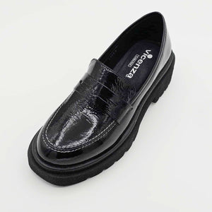 Mocasines de Charol Negro con Punta Cuadrada y Tacón | V15204