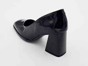 Zapatos Vicenza de Charol Negro con Punta Cuadrada | V14104